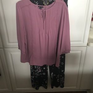 NICE PALAZZO PANTS AND BLOUSE!